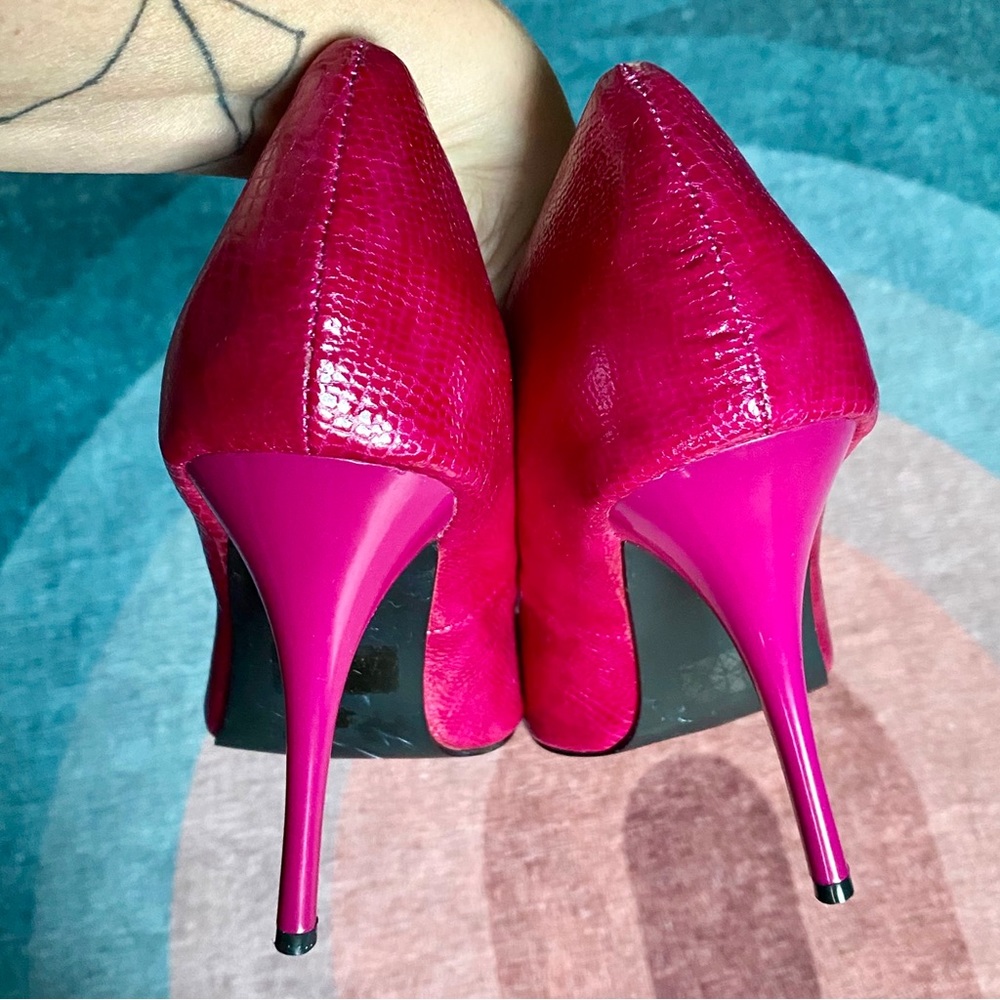 C Label Fuschia Embossed Snakeskin Pattern Leathe… - image 5